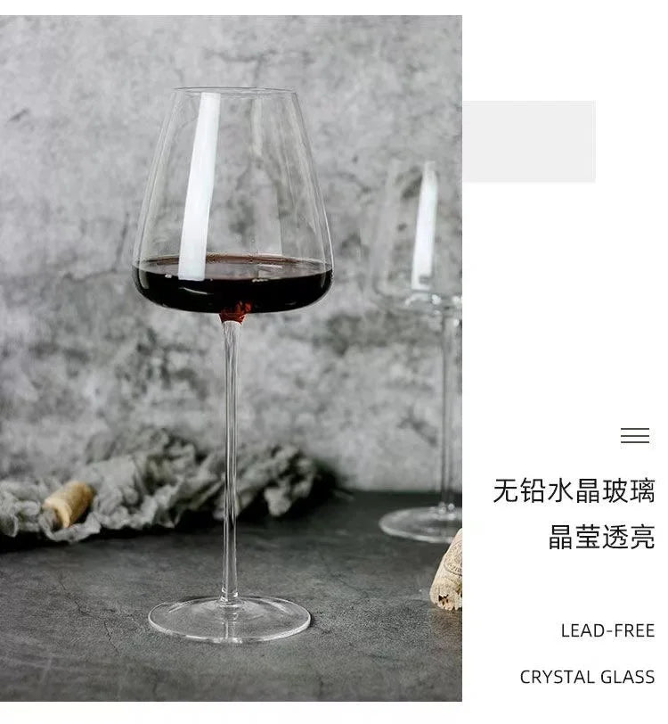 Simple light luxury transparent burgundy red wine glass